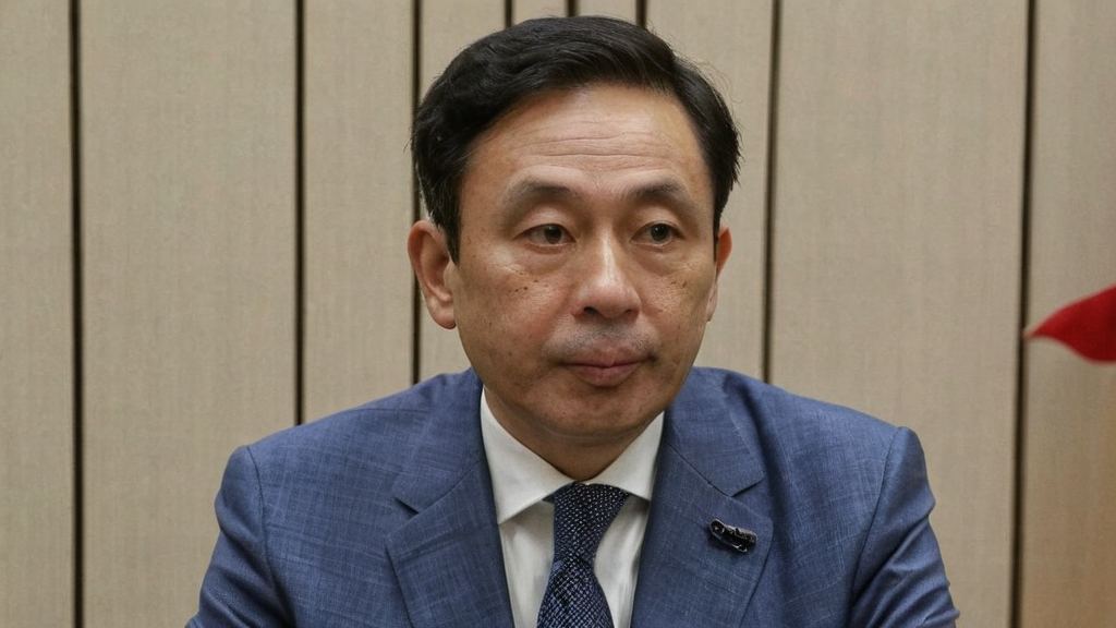 某明星在医院接受治疗后出院，疑似与合作一部新剧有关引发关注
