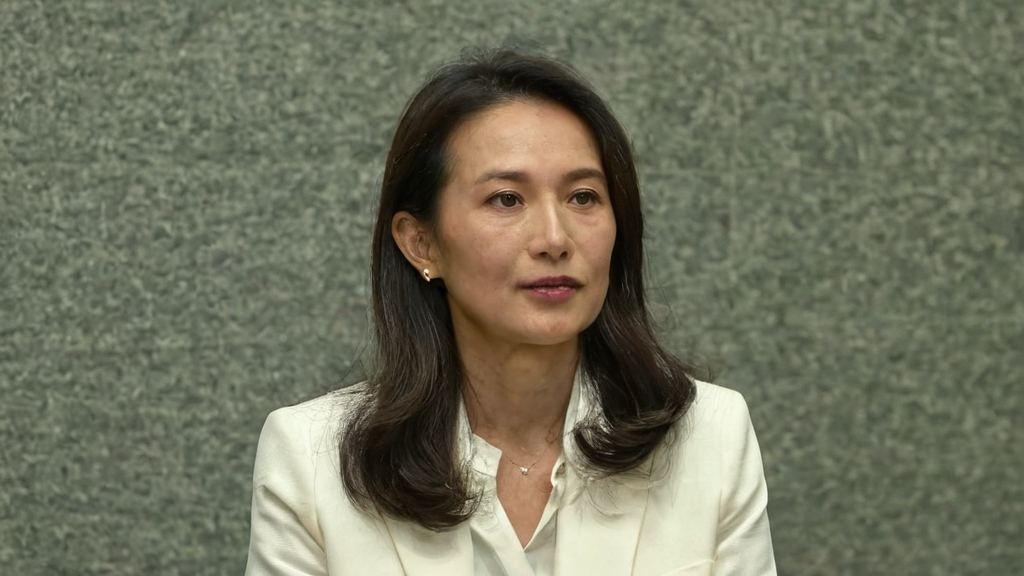 娱乐互动与狂欢深挖揭秘明星八卦，吃瓜群众热议流行乐坛甜蜜瞬间