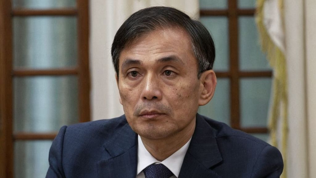 这位明星低调吃瓜车内反差大引发关注 关注明星的背后真相令人震惊